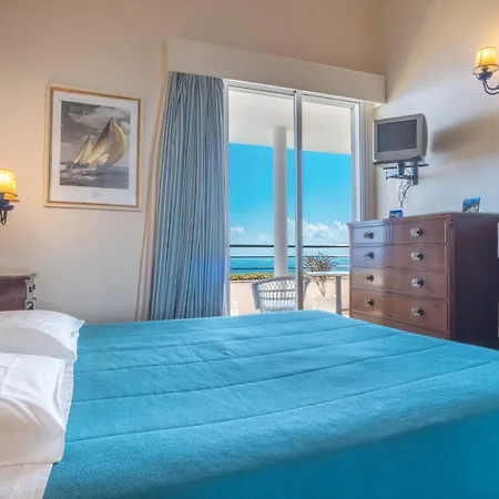 Amelia In Falésia By The Sea Villa *