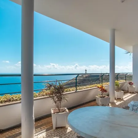 Villa Amelia In Falesia By The Sea