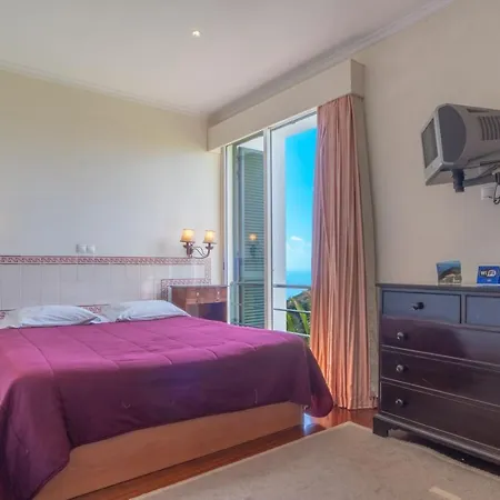 Amelia In Falesia By The Sea Caniço