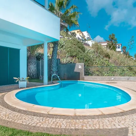 Amelia In Falesia By The Sea